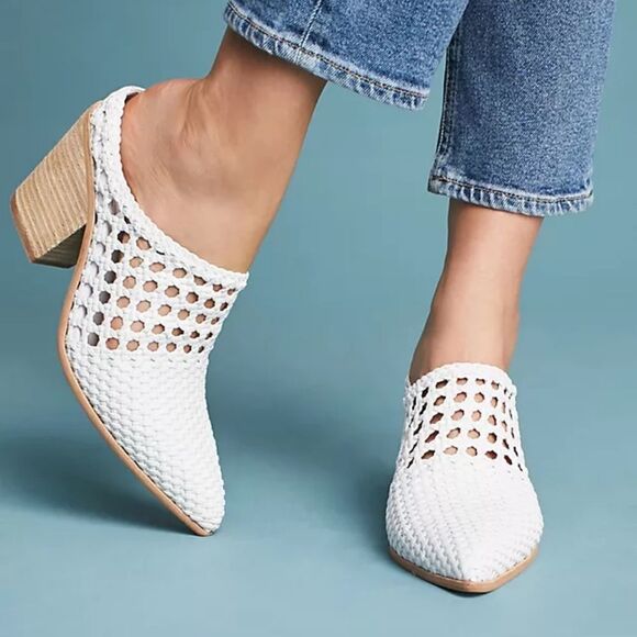 🆕️ Jeffrey Campbell Leone Woven Leather Slip On Pointed Toe Mules in White - Picture 1 of 15